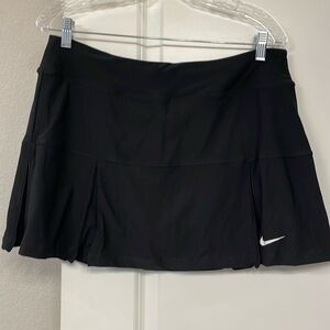 Women’s Nike golf/tennis skirt